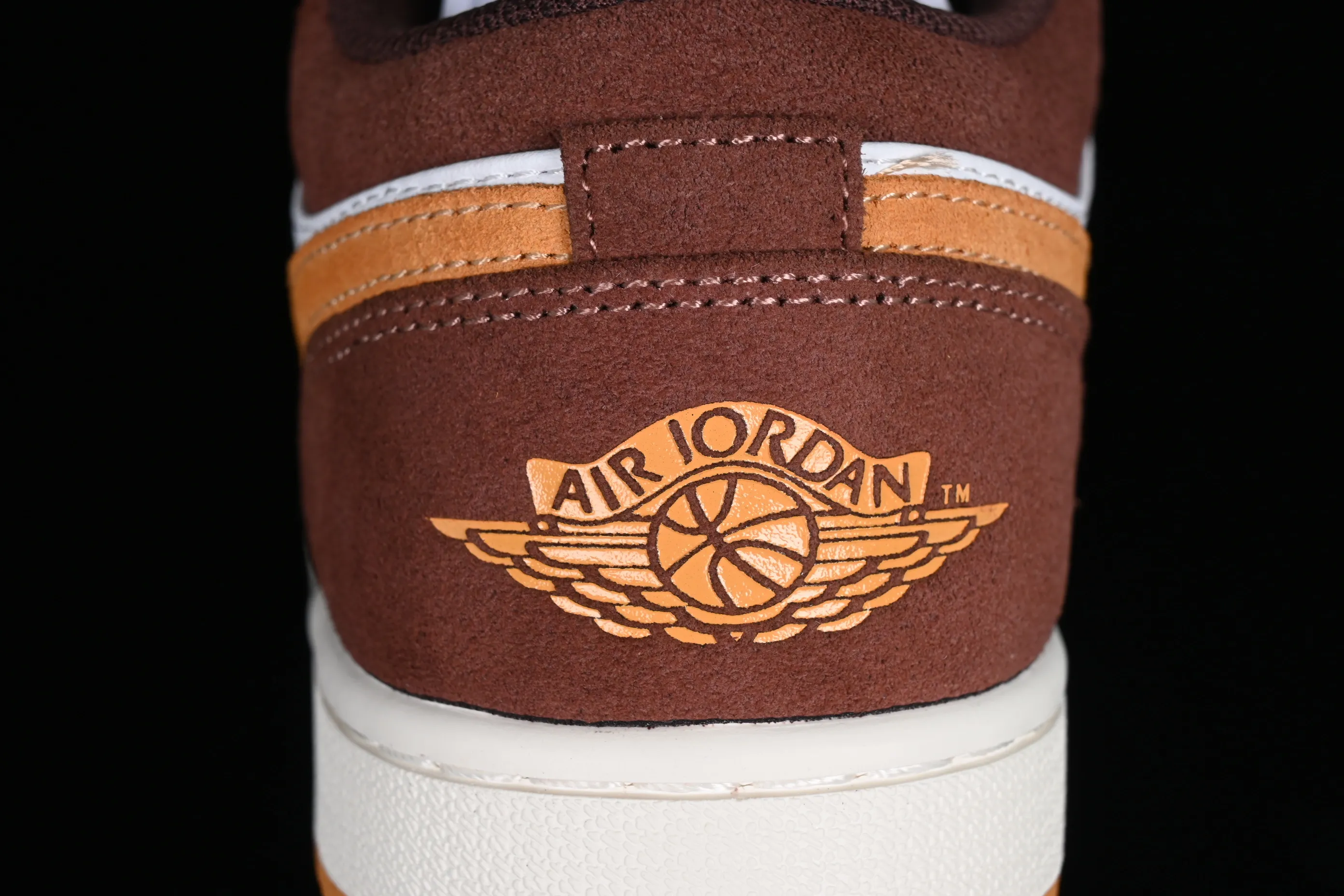All categories Air Jordan Jordan series basketball shoes Air Jordan 1 Low Z version Air Jordan 1 Low "Cacao Wow" AJ1 Joe 1 Mocha color low-top cultural casual sneakers FB2216-200